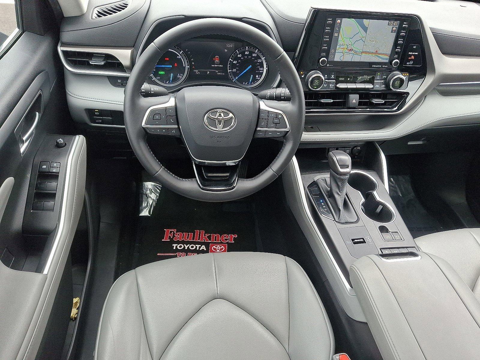 2020 Toyota Highlander Vehicle Photo in Harrisburg, PA 17111