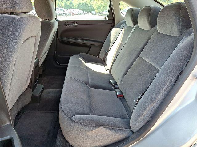 2010 Chevrolet Impala Vehicle Photo in DANBURY, CT 06810-5034