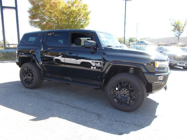 2026 GMC HUMMER EV SUV Vehicle Photo in LOWELL, MA 01852-4336