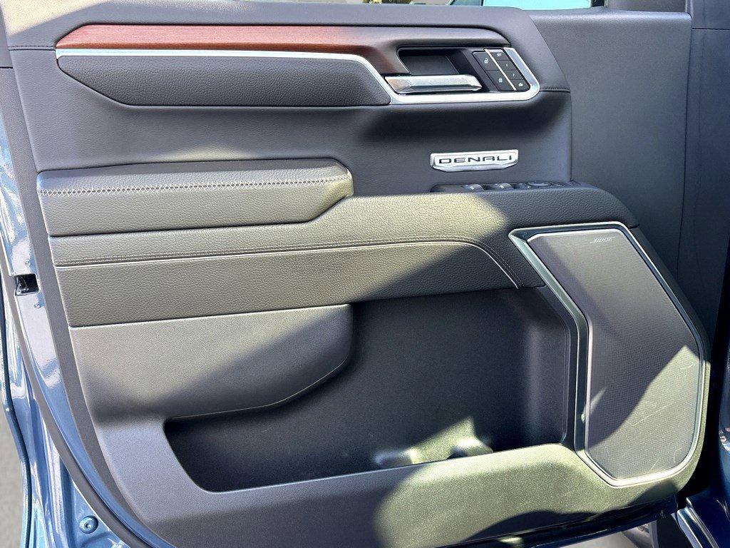 2025 GMC Sierra 1500 Vehicle Photo in SAVANNAH, GA 31406-4513