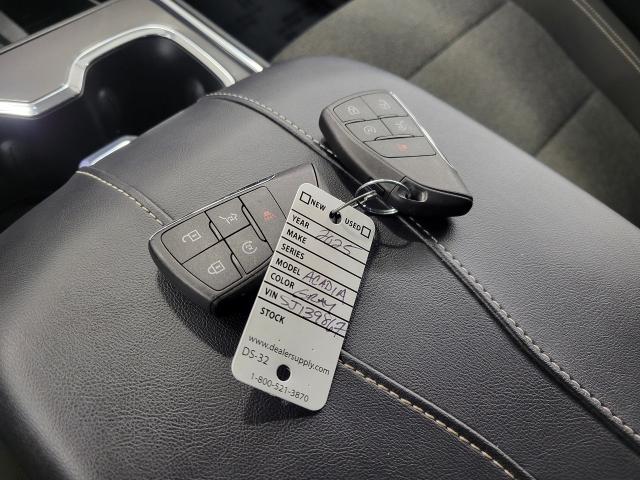 2025 GMC Acadia Vehicle Photo in GREEN BAY, WI 54303-3330