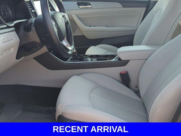 2018 Hyundai SONATA Vehicle Photo in Merrillville, IN 46410