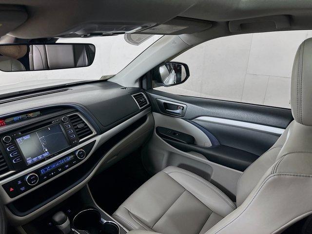 2019 Toyota Highlander Vehicle Photo in Flemington, NJ 08822