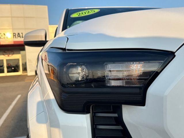 2025 Toyota Tacoma 4WD Vehicle Photo in Jonesboro, AR 72404