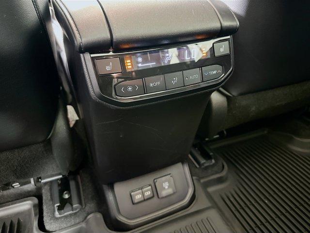 2023 Toyota Highlander Vehicle Photo in Flemington, NJ 08822