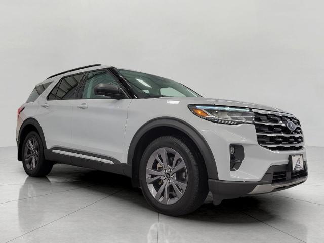 2025 Ford Explorer Vehicle Photo in NEENAH, WI 54956-2243