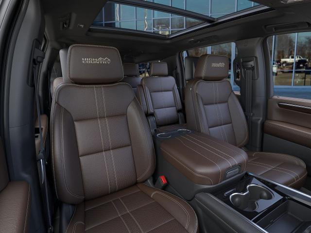 2025 Chevrolet Suburban Vehicle Photo in NEENAH, WI 54956-2243