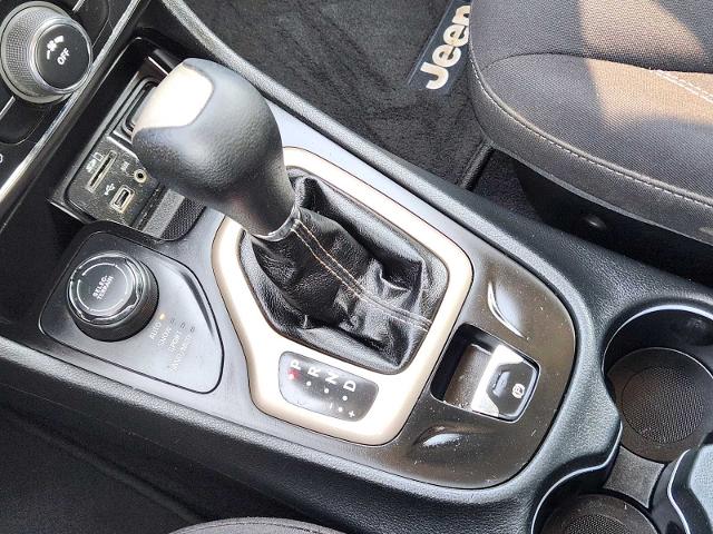 2014 Jeep Cherokee Vehicle Photo in DENTON, TX 76210-9321