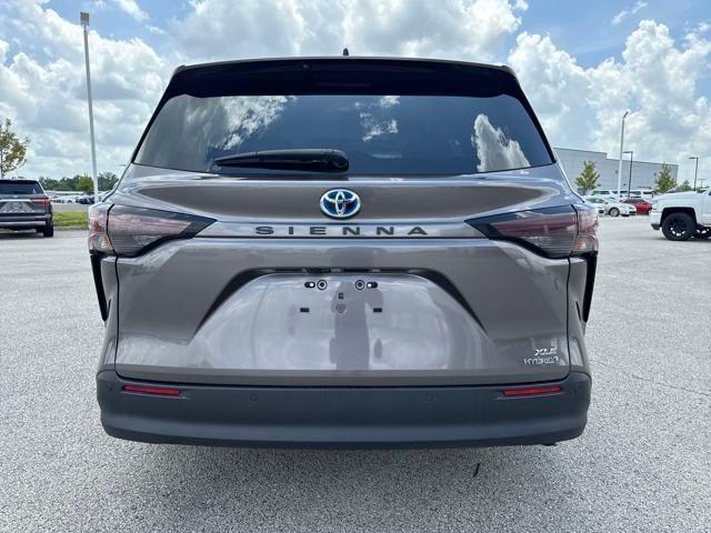 2024 Toyota Sienna Vehicle Photo in Jonesboro, AR 72404