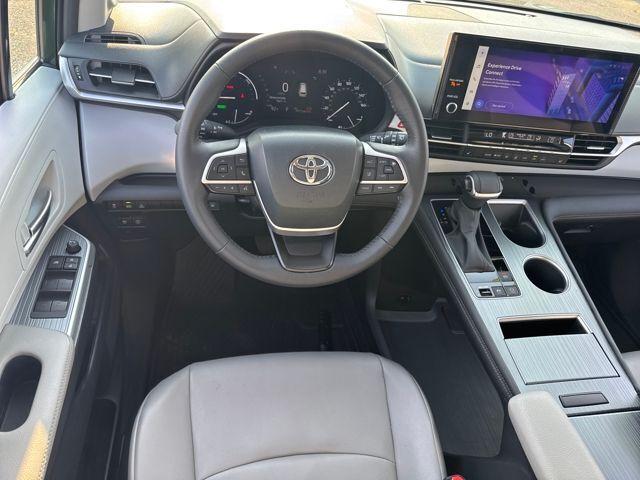 2025 Toyota Sienna Vehicle Photo in Jonesboro, AR 72404