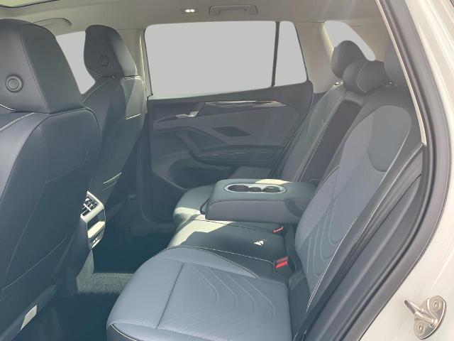 2025 Volkswagen Tiguan Vehicle Photo in Oshkosh, WI 54904