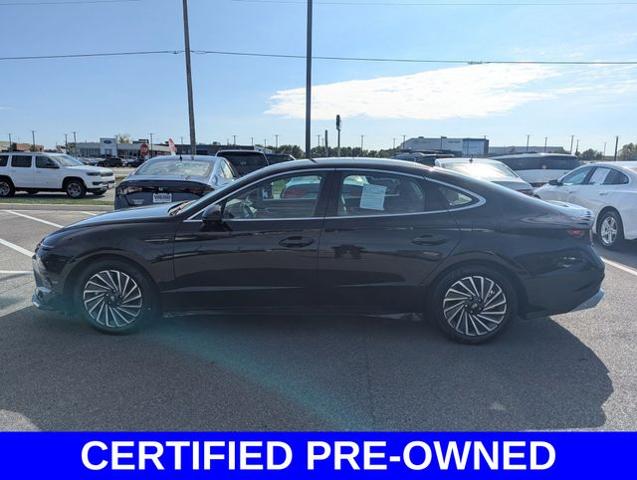 2024 Hyundai SONATA Hybrid Vehicle Photo in Merrillville, IN 46410