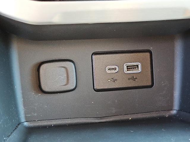 2023 GMC Acadia Vehicle Photo in TREVOSE, PA 19053-4984