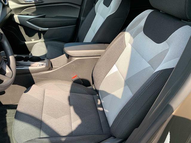 2024 Chevrolet Trax Vehicle Photo in MOON TOWNSHIP, PA 15108-2571