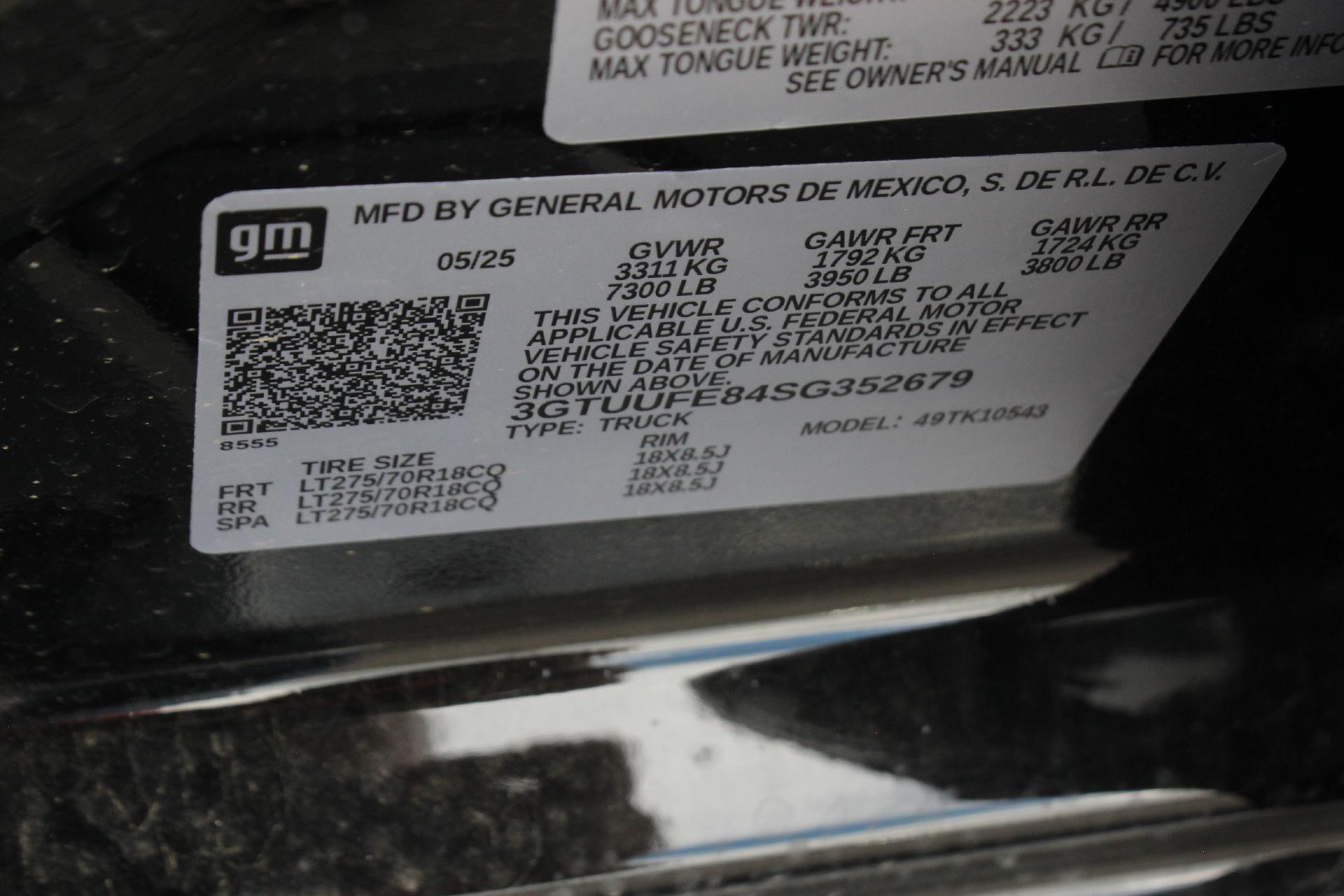 2025 GMC Sierra 1500 Vehicle Photo in AURORA, CO 80012-4011