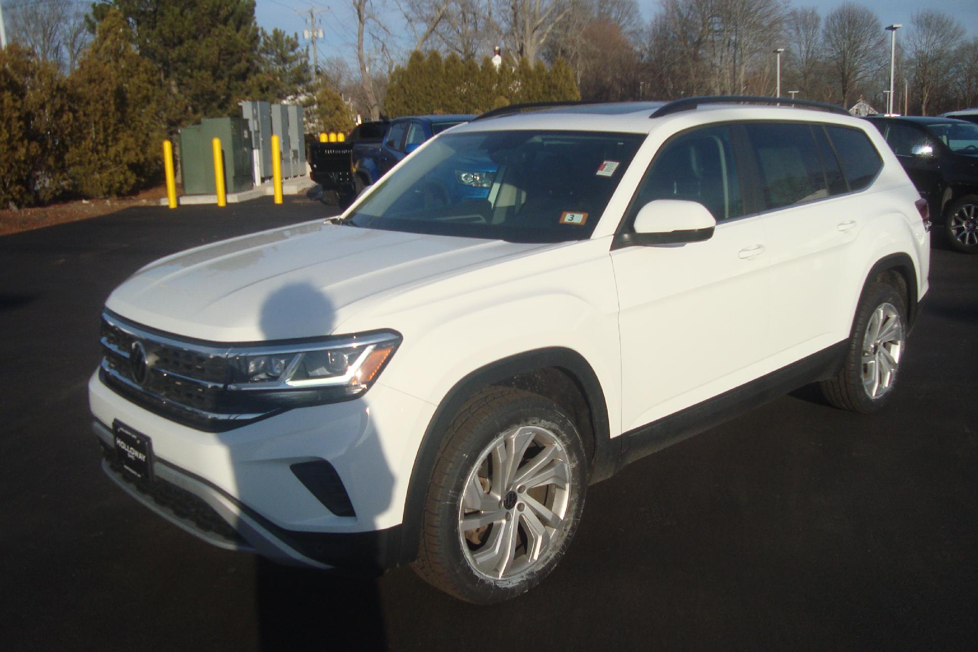 2022 Volkswagen Atlas Vehicle Photo in PORTSMOUTH, NH 03801-4196