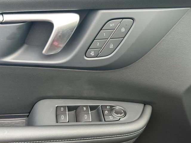 2026 Buick Enclave Vehicle Photo in COLUMBIA, MO 65203-3903