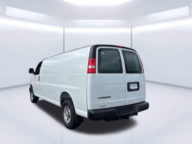2025 Chevrolet Express Cargo 2500 Vehicle Photo in SAINT CLAIRSVILLE, OH 43950-8512