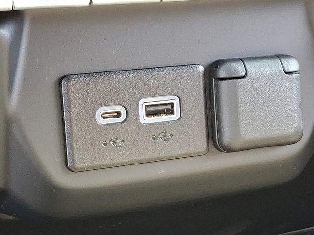 2022 Chevrolet Silverado 1500 Vehicle Photo in DANBURY, CT 06810-5034