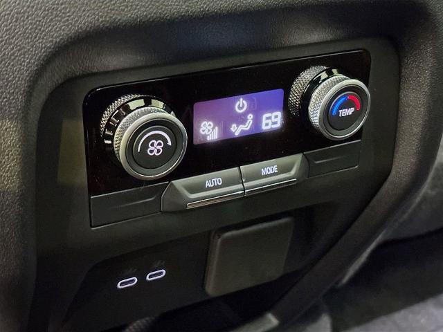 2025 Buick Enclave Vehicle Photo in PUYALLUP, WA 98371-4149