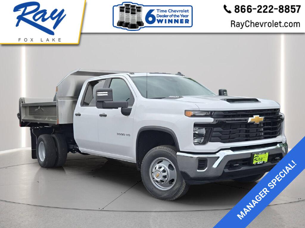 Summit White 2026 Chevrolet Silverado 3500HD Chassis Pickup Truck Four-Wheel Drive Automatic