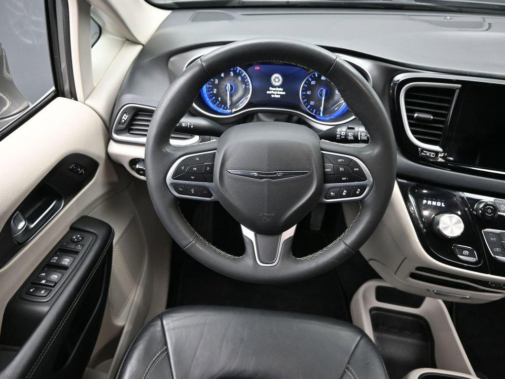 2022 Chrysler Pacifica Vehicle Photo in Cedar Rapids, IA 52402