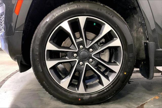 2022 Jeep Grand Cherokee L Vehicle Photo in Kansas City, MO 64114