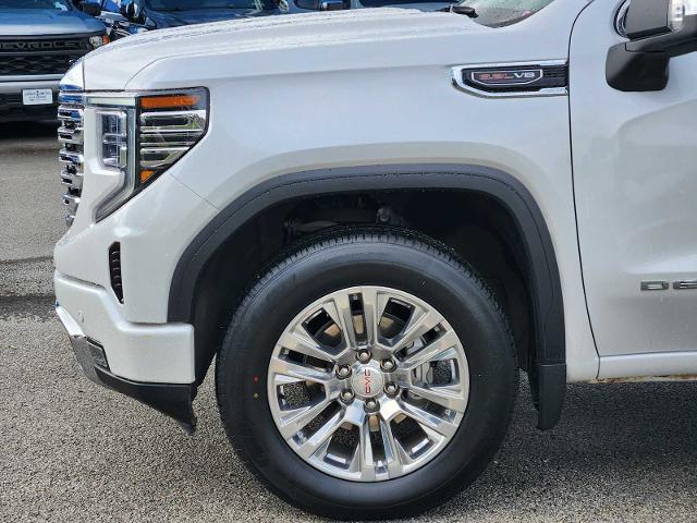 2023 GMC Sierra 1500 Vehicle Photo in DENTON, TX 76210-9321