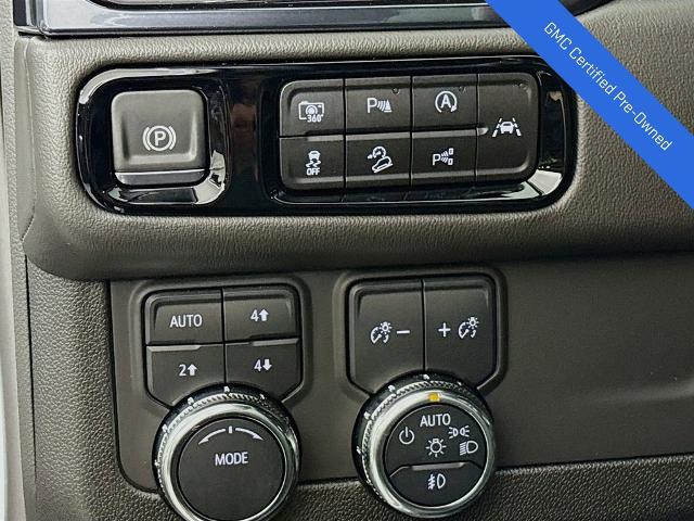 2025 GMC Yukon XL Vehicle Photo in PUYALLUP, WA 98371-4149