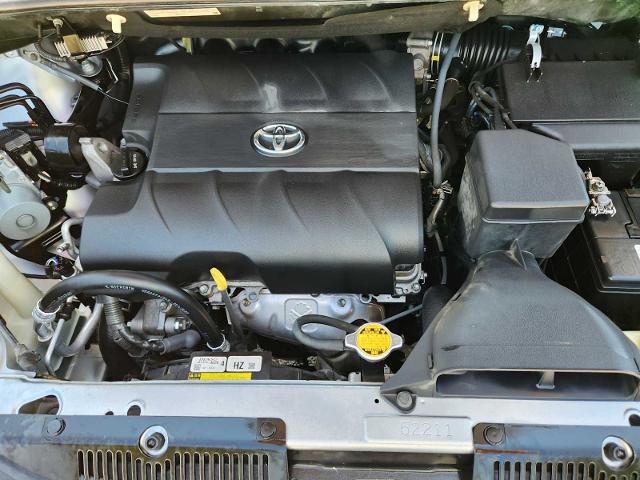 2012 Toyota Sienna Vehicle Photo in DENTON, TX 76210-9321