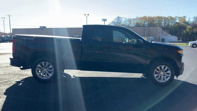 2020 Chevrolet Silverado 1500 Vehicle Photo in MOON TOWNSHIP, PA 15108-2571