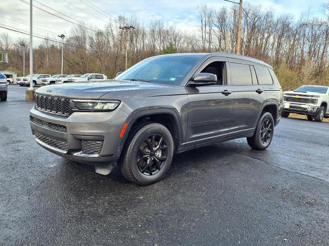 2025 Jeep Grand Cherokee L Vehicle Photo in WAYNESBURG, PA 15370-8079