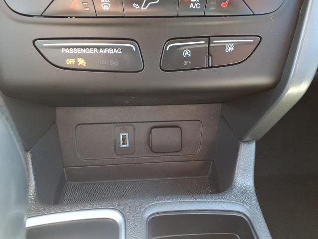 2019 Ford Escape photo 16 of 21