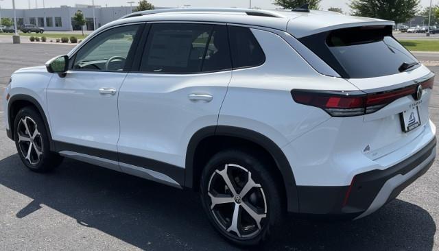 2025 Volkswagen Tiguan Vehicle Photo in Oshkosh, WI 54904