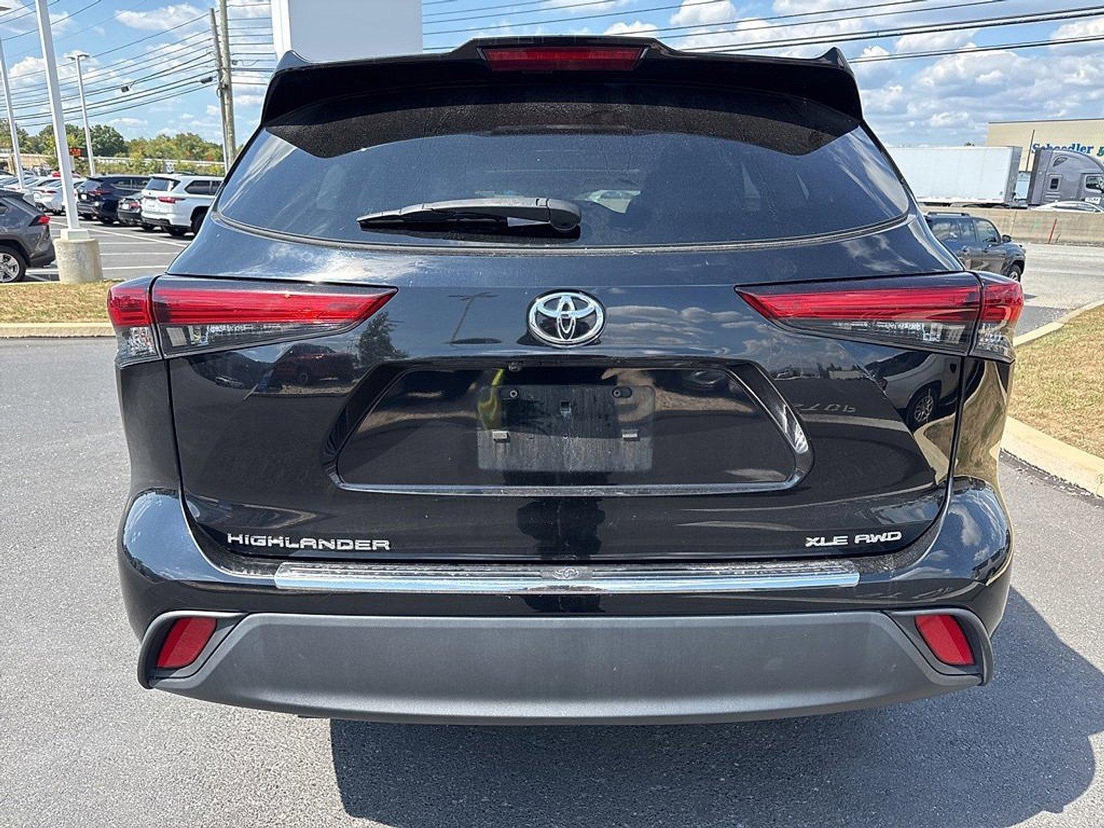 2022 Toyota Highlander Vehicle Photo in Harrisburg, PA 17111
