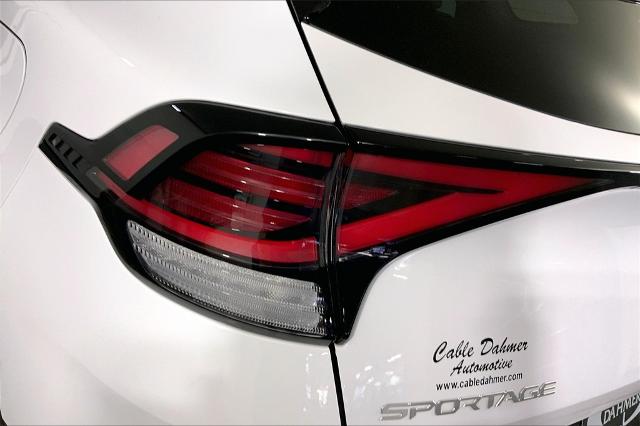 2023 Kia Sportage Vehicle Photo in Lees Summit, MO 64086
