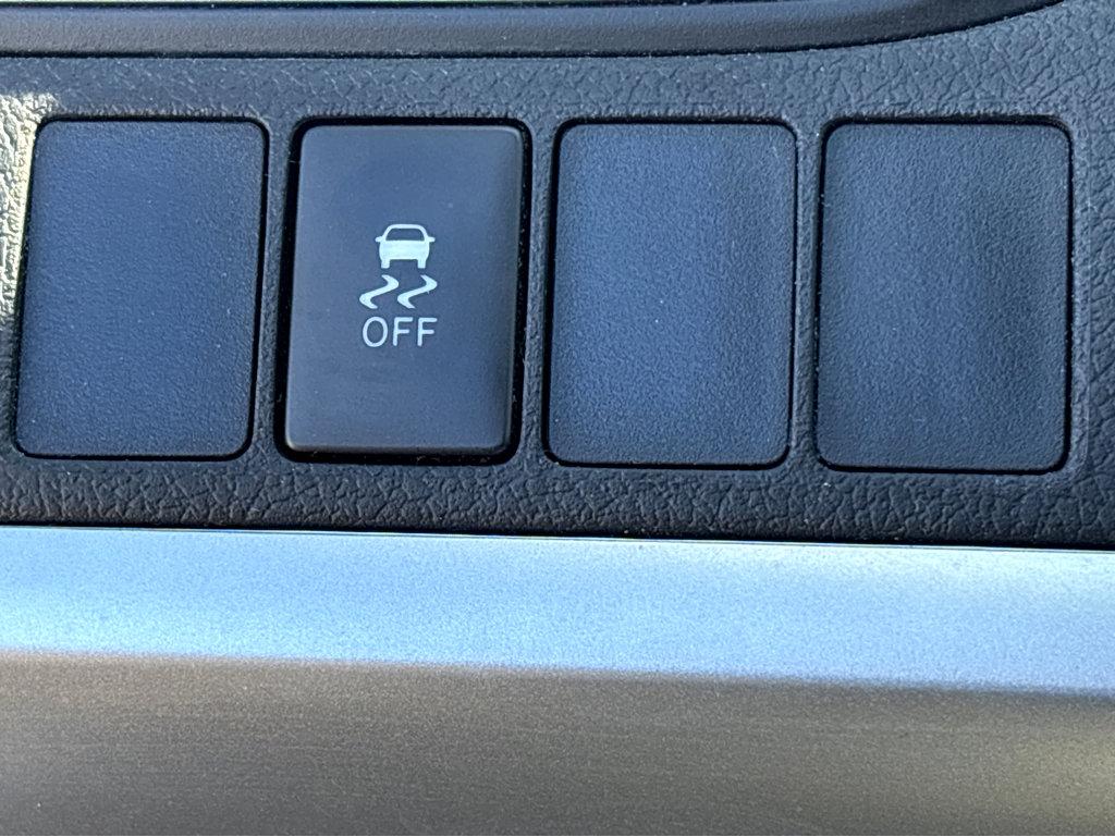 2016 Toyota Camry Vehicle Photo in POOLER, GA 31322-3252