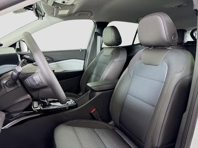 2026 Chevrolet Trax Vehicle Photo in PUYALLUP, WA 98371-4149