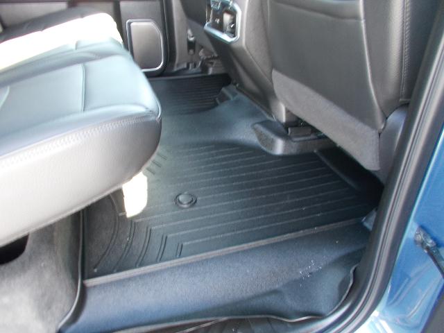 2024 GMC Sierra 1500 Vehicle Photo in LOWELL, MA 01852-4336