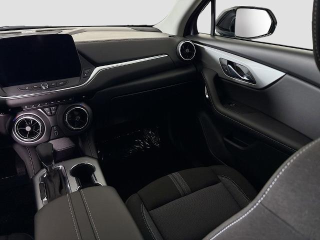 2025 Chevrolet Blazer Vehicle Photo in PUYALLUP, WA 98371-4149