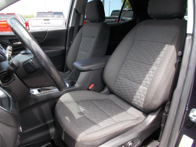 2020 Chevrolet Equinox Vehicle Photo in LOWELL, MA 01852-4336