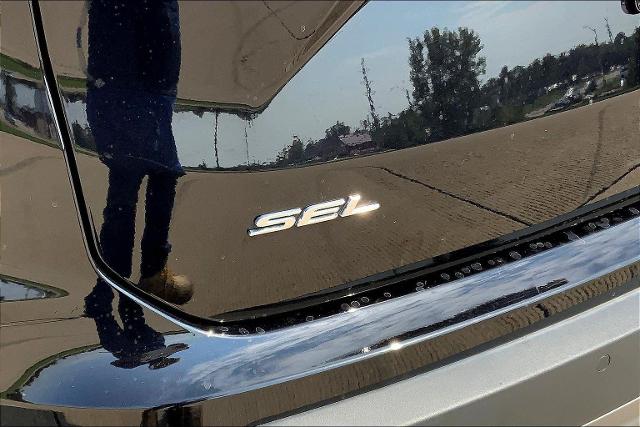 2024 Ford Edge Vehicle Photo in TOPEKA, KS 66609-0000