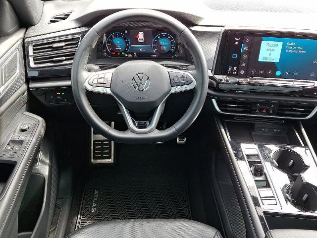2024 Volkswagen Atlas Cross Sport Vehicle Photo in HARRISBURG, PA 17111-1033