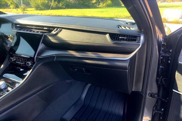 2023 Jeep Grand Cherokee L Vehicle Photo in TOPEKA, KS 66609-0000