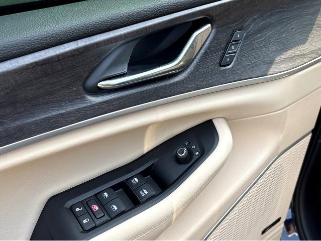 2024 Jeep Grand Cherokee L Vehicle Photo in BEAUFORT, SC 29906-4218
