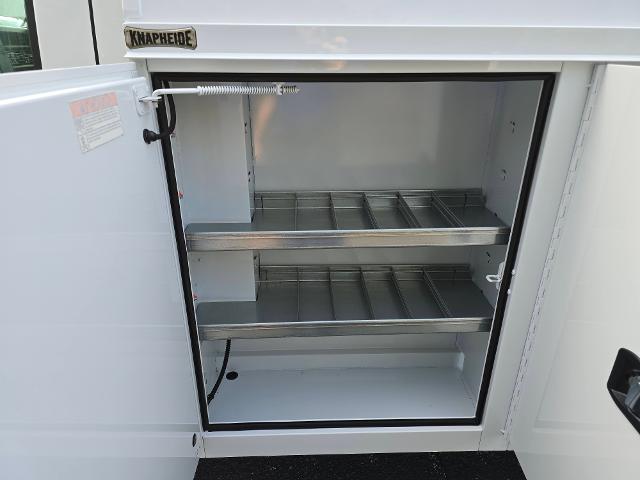 2025 Chevrolet Express Commercial Cutaway Vehicle Photo in INDEPENDENCE, MO 64055-1314