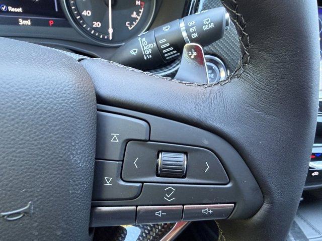 2025 Cadillac XT6 Vehicle Photo in LEOMINSTER, MA 01453-2952