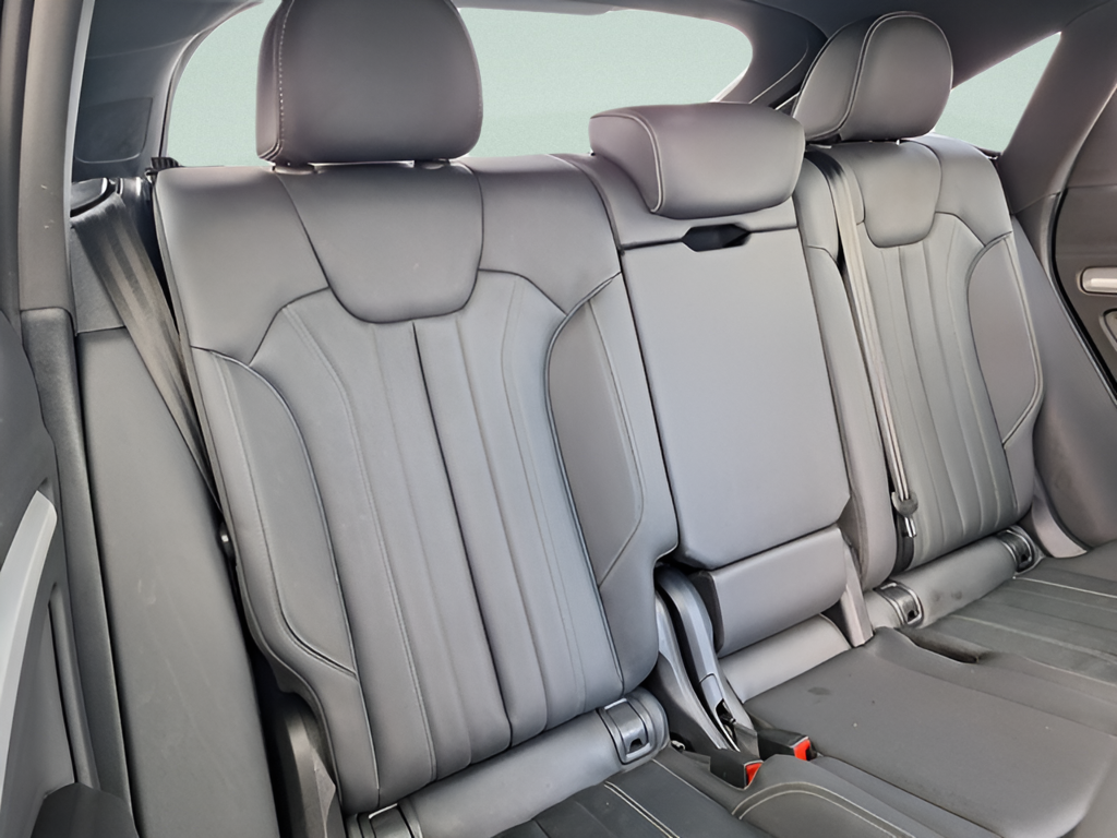 2023 Audi Q5 Sportback photo 29 of 33