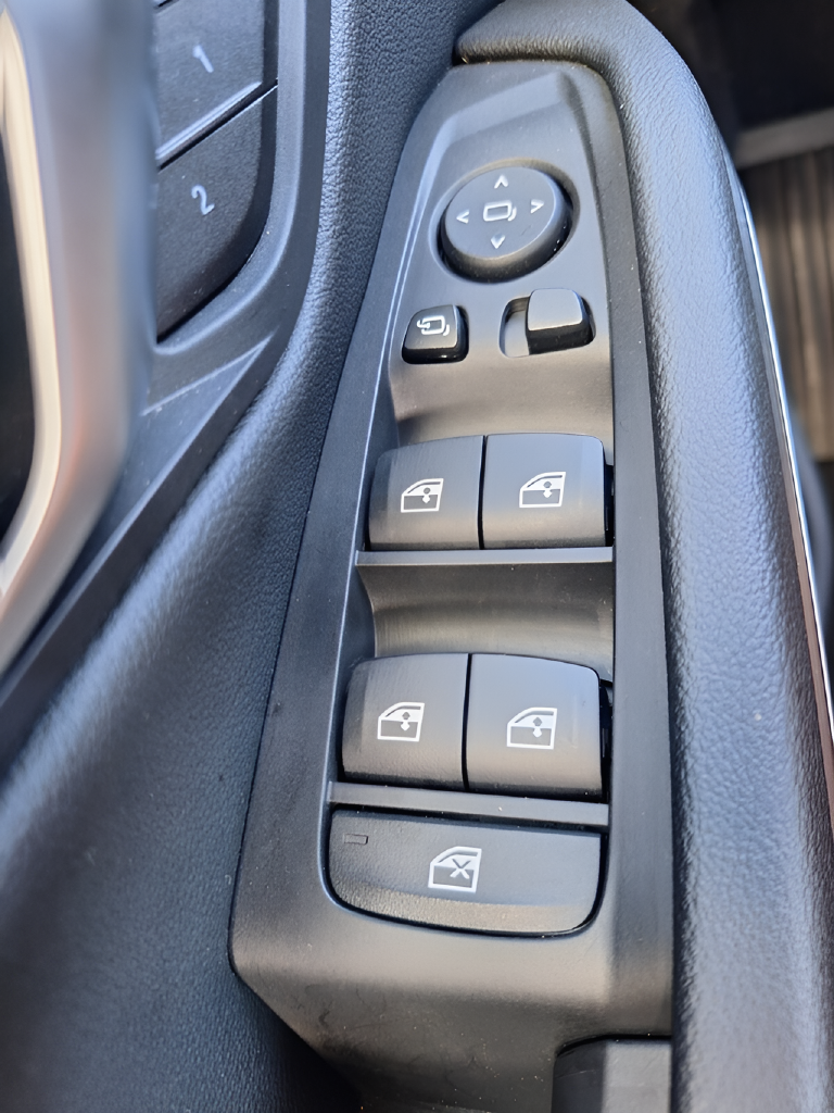 2026 BMW 3 Series photo 16 of 29