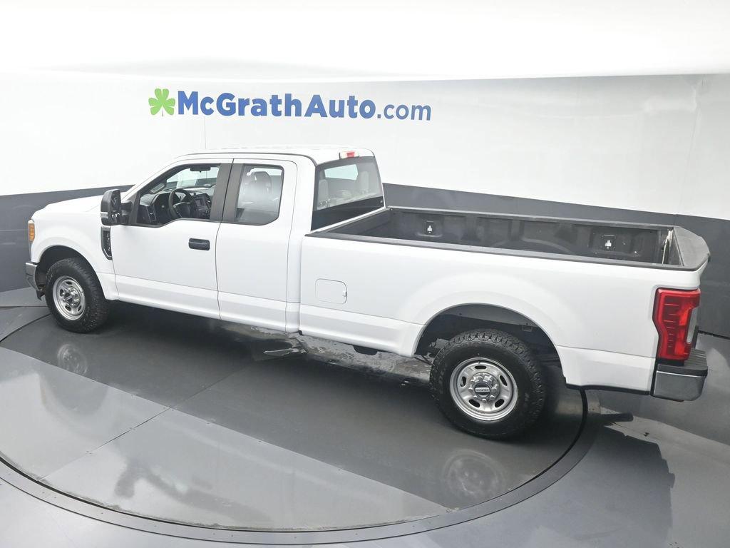 2017 Ford Super Duty F-250 SRW Vehicle Photo in Cedar Rapids, IA 52402